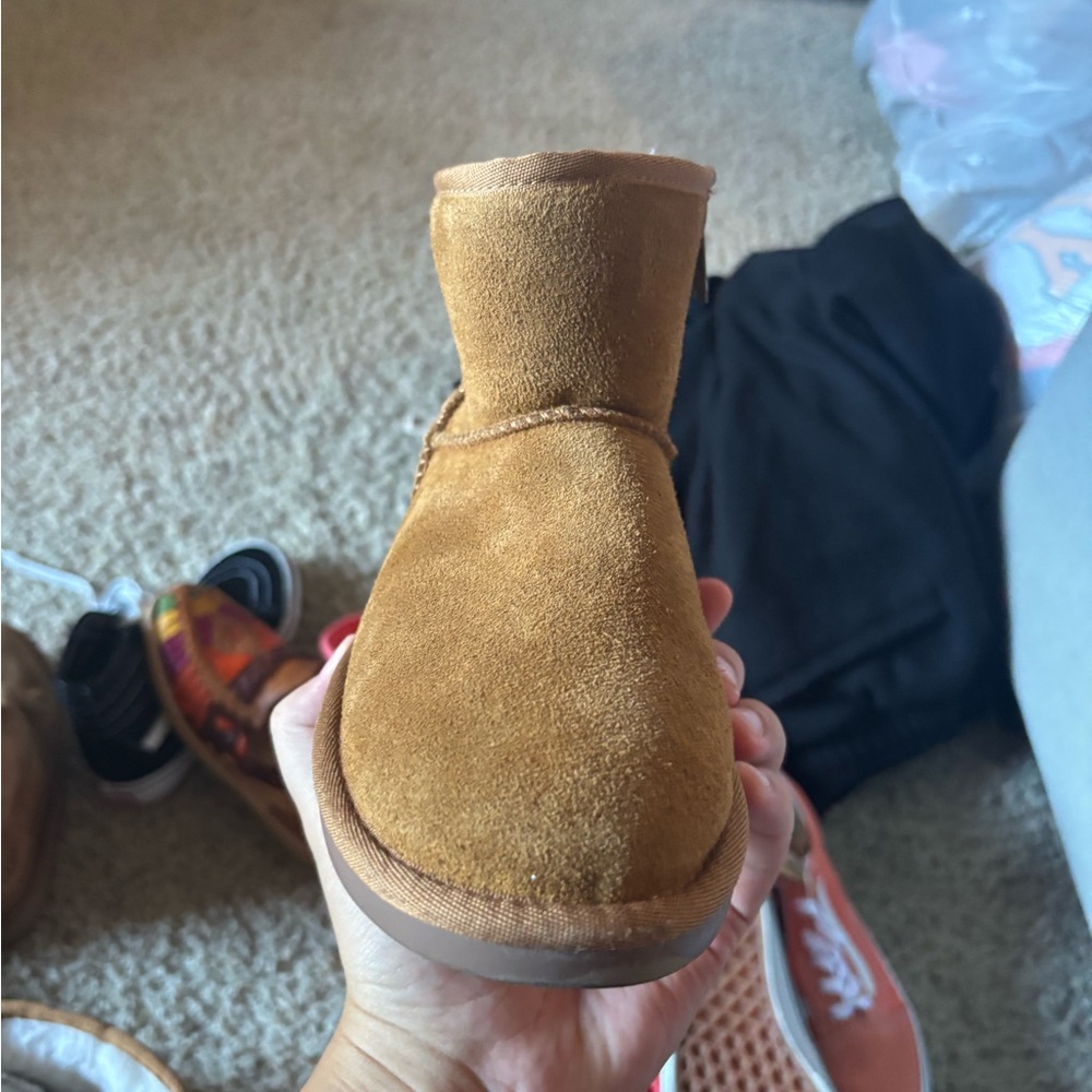 Koolaburra Ugg brown boots - Picture 2 of 9